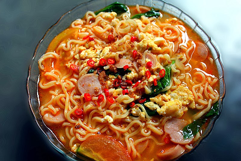 Mie Dok Dok Pedas dikala hujan