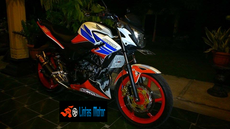 Honda CB150R Modifikasi StreetFire Terbaru