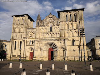 BORDÉUS, FRANCE / CITY