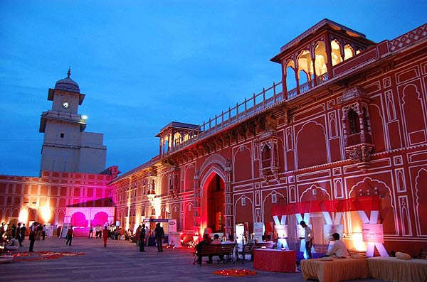 http://greenchiliholidays.com/rajasthan-tours.html