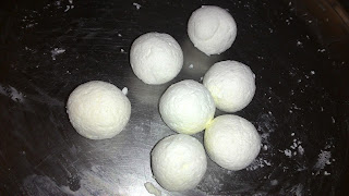 make small balls (1-2" in diameter).