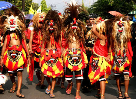 Hasil gambar untuk reog bujang ganong