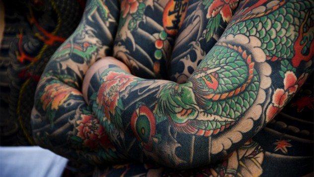 6 Tato Yakuza Wanita dan Pria Simple Terbaik | Tatotuti