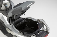 Honda X-ADV (2017) Storage Compartment