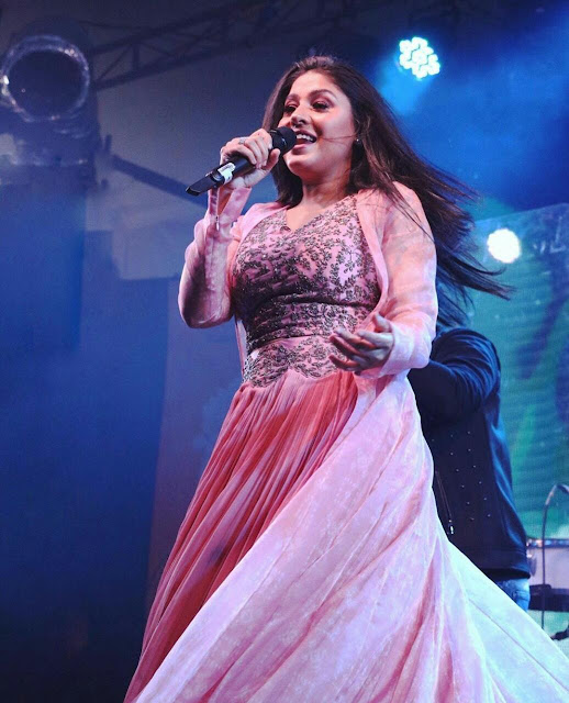 Sunidhi Chauhan Wallpaper