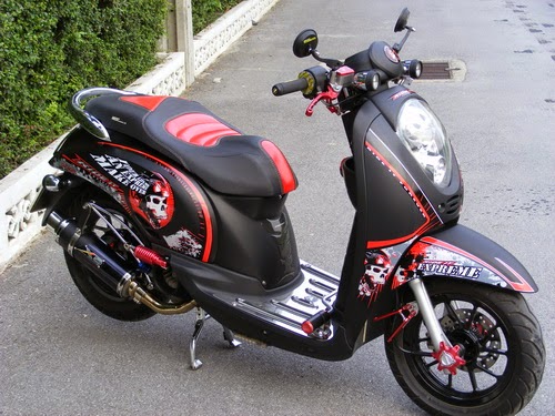 Modif Motor Scoopy Warna Hitam Putih Automotivegarage org