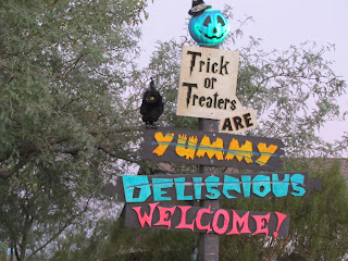 Trick or Treat sign