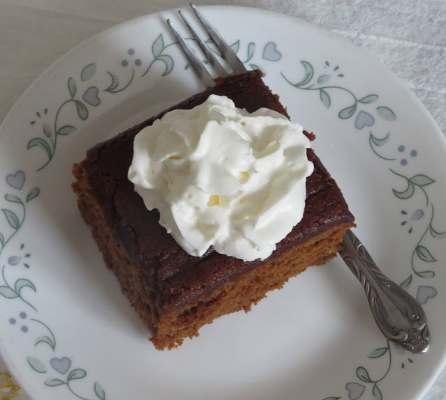 Easy Old Fashioned Gingerbread