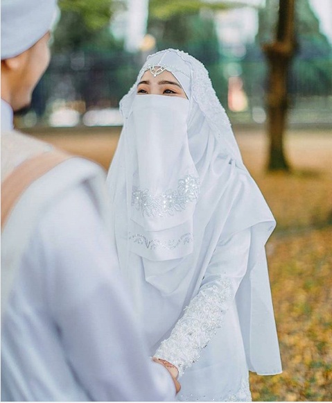 inspiriasi gaun pengantin syari