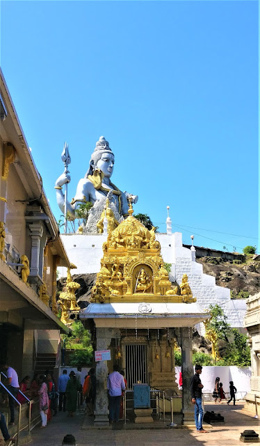 Shiva statue as seen from Murdeshwar Temple