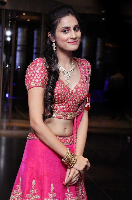 Nikitha Chaturvedi cute navel pics in traditional wear