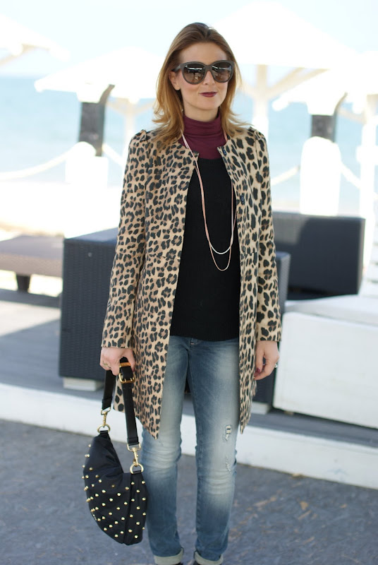 Zara leopard coat, dark lips