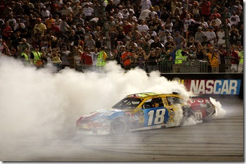 Richmond1 May NSCS Kyle Busch burnout