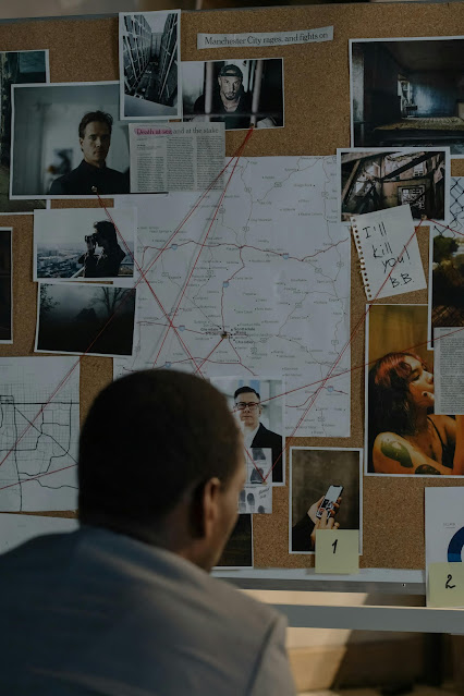 The series" True Detective" Encounters on Cold Nights and Otherworldly"