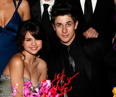 pics of selena gomez and david henrie. David Henrie and Selena Gomez