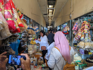 Sidak di tiga pasar di Jalan Pasar Kapuas, Kecamatan Sekadau Hilir, Kabupaten Sekadau.