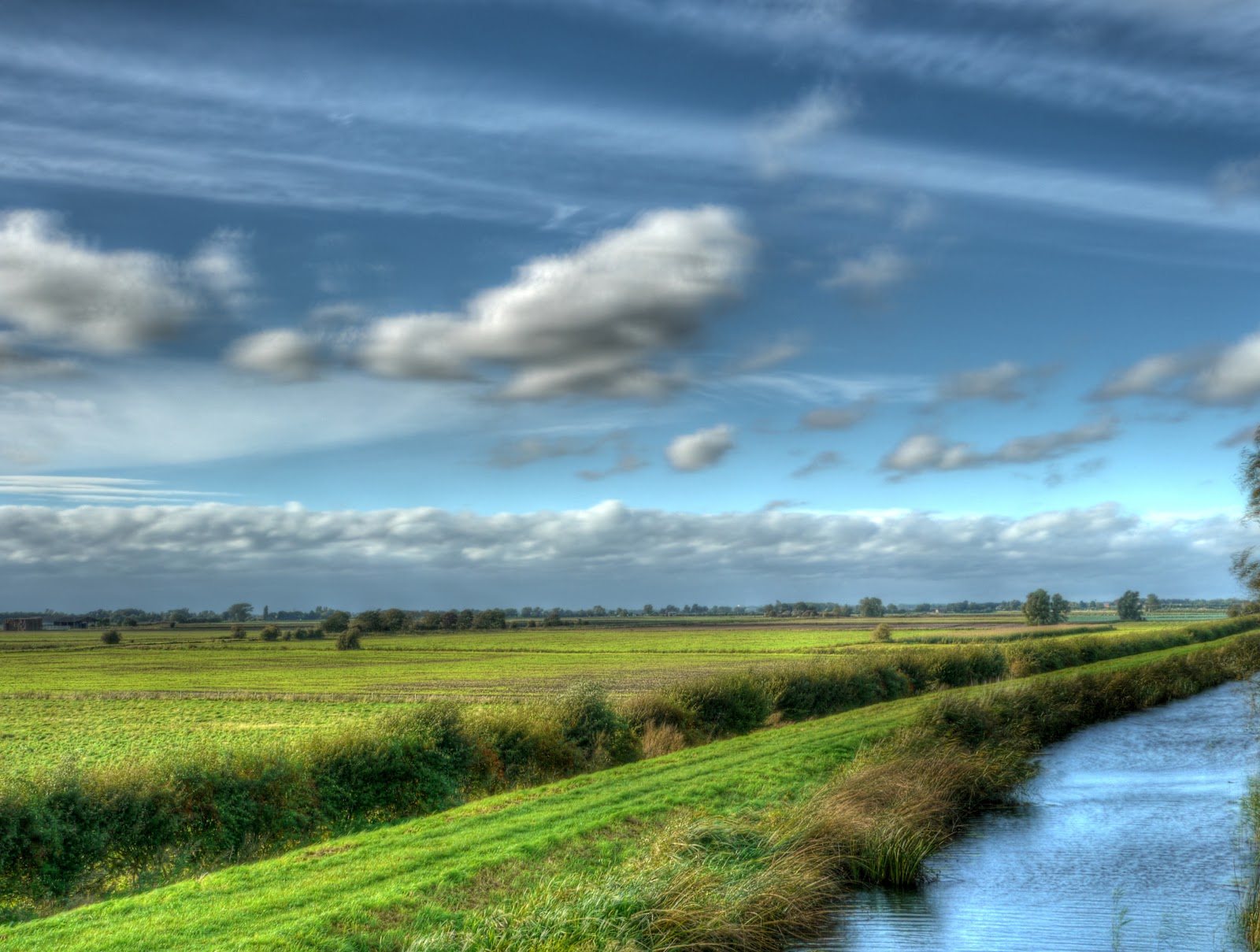 P1190085_86_87_88_89_90_91_tonemapped.jpg