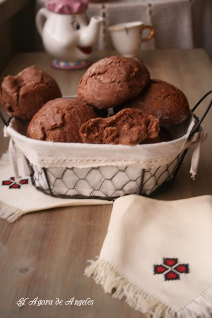 bollos de cacao y naranja