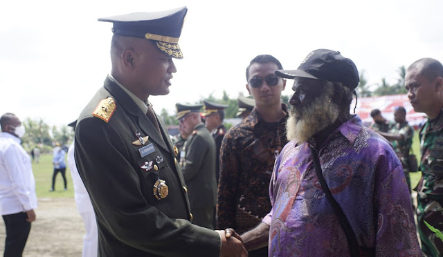Juinta Omboh Sembiring Ajak Lambert Pekikir Ikuti Detik-Detik Proklamasi di Keerom