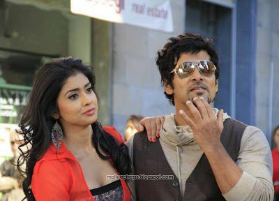 Vikram's Rajapattai location stills