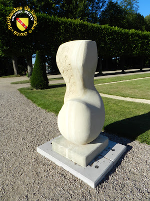 LUNEVILLE (54) - Exposition de sculptures au château