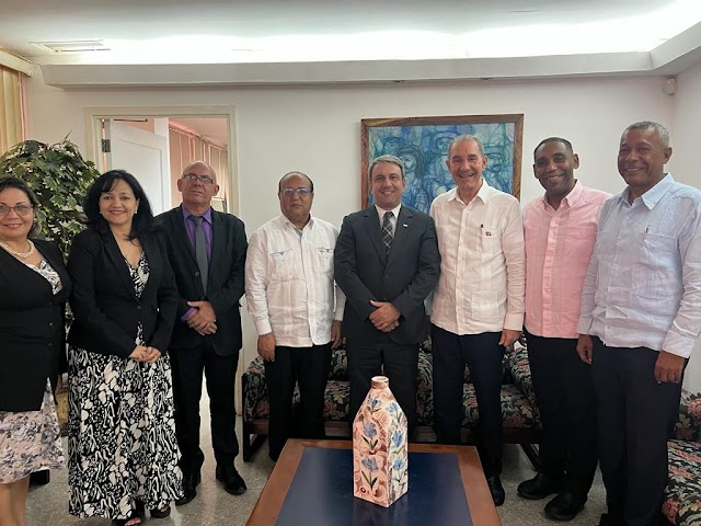 Ministro de Educación Superior, Ciencia y Tecnología, doctor Franklin García Fermín, llega a La Habana para participar en Cumbre G77 más China