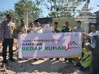 Polsek Ponorogo Mendampingi BAZNAS Kab. Ponorogo Memberikan Bantuan Kepada warga Terdampak Gempa Bumi