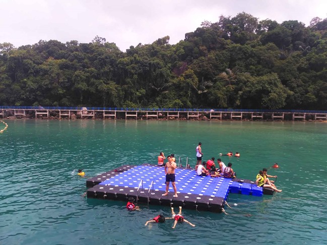 pemandangan di taman laut pulau tioman