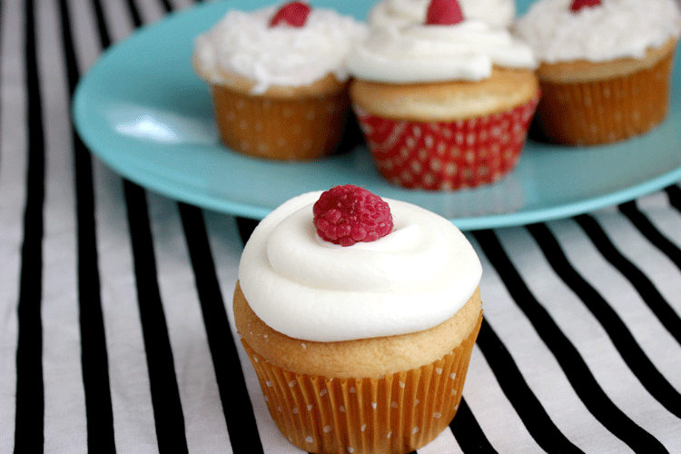 vintage  recipe cupcake Honeybee Cupcakes  Vintage: vanilla White with RECIPE: Vanilla Rasperry