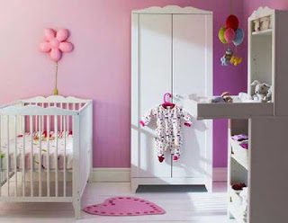 desain kamar bayi perempuan warna pink