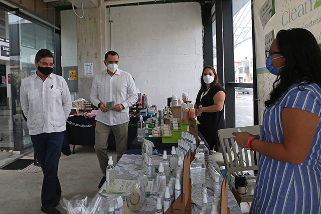 Micro empresarios artesanales e industriales en Yucatán Expone