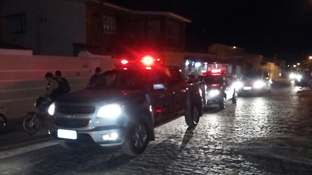 PM DE BOM CONSELHO APREENDE DOIS MENORES QUE ESTAVAM BAGUNÇANDO NA CIDADE