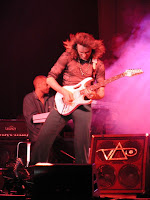 http://www.guitarcoast.com/2008/01/steve-vai-profile.html