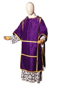 The Pontifical Dalmatic and Tunicle: A Brief History and Consideration