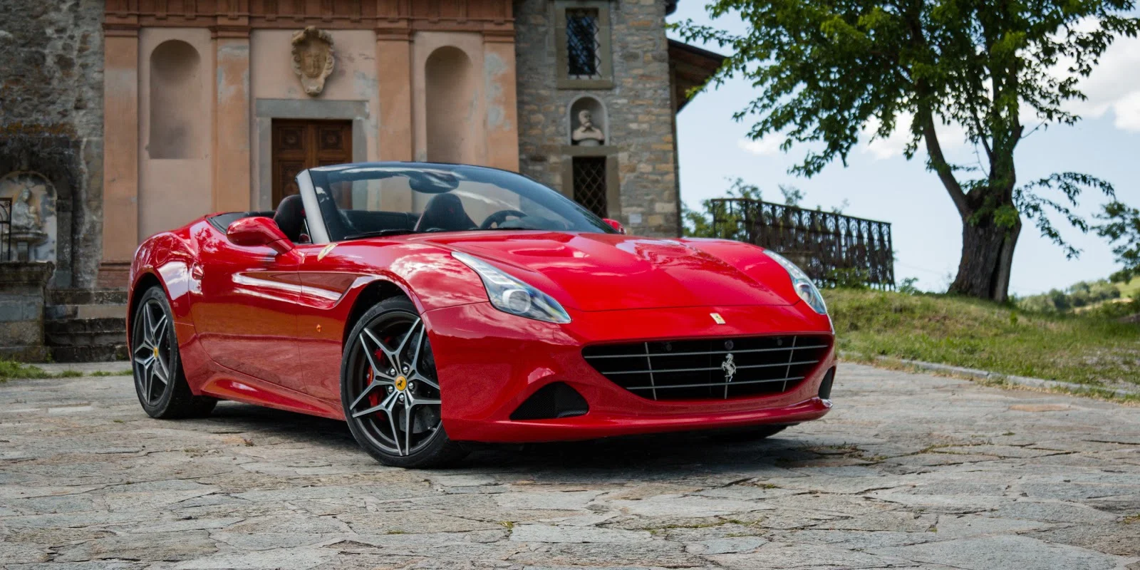 Đánh giá siêu xe Ferrari California T 2016