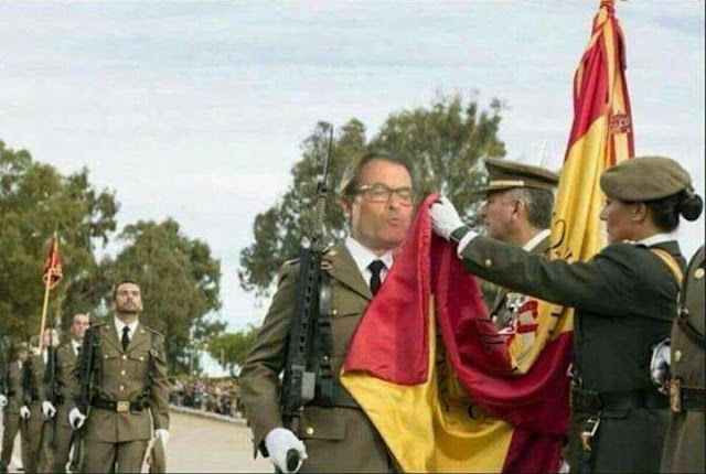 Artur Mas, jura de bandera