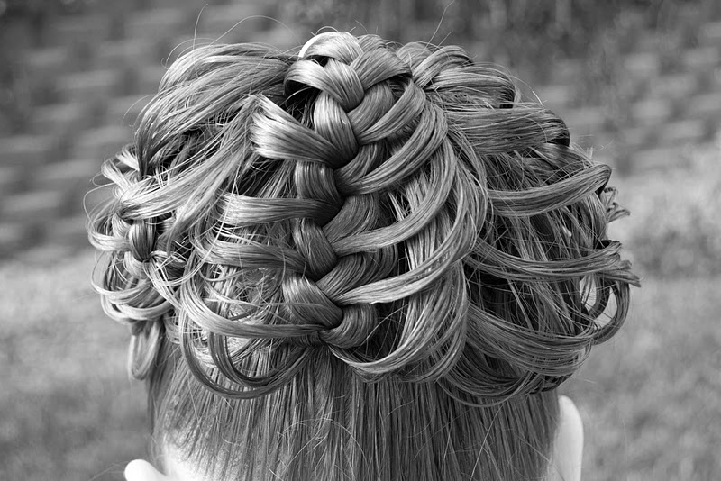  braid is also what helps to flair out the Rib Cage part of your braid