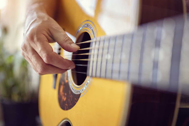 flat-picking guitar lessons