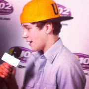 2Austin Mahone dando entrevista: