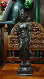 Patung dewi Tara