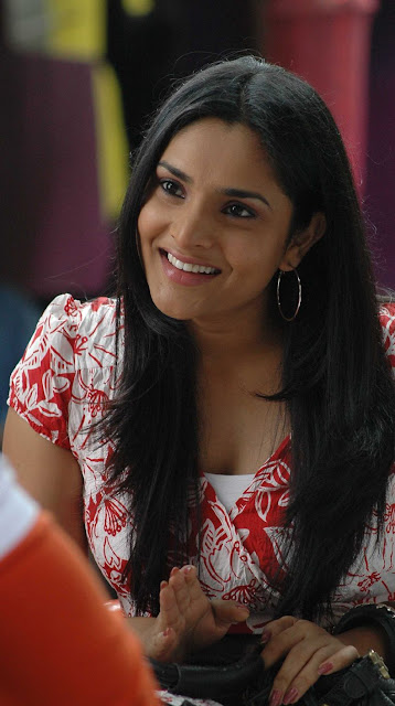 Divya Spandhana Cute Photos in Latest Movie