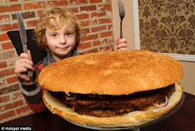 The Britain Biggest Burger Ever | Guinness World Records Smashed 2011