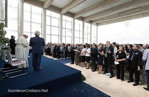 El Papa Francisco visita Iglesia Evangélica