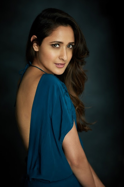 Pragya Jaiswal latest hot hd pics