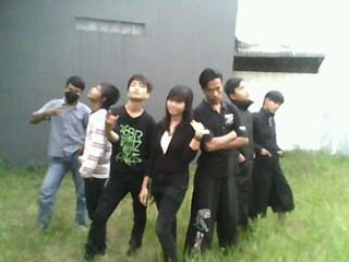 Almond Pheuz Cirebon Gothic Metal (Download Mp3 & Biography)