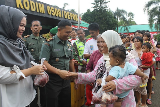 Kodim 0508/Depok Bagikan 1000 Paket Daging Kurban