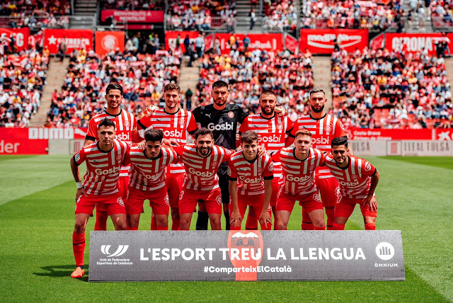 GIRONA F. C. Temporada 2022-23. Juanpe, Santi Bueno, Paulo Gazzaniga, David López, Taty Castellanos. Arnau Martínez, Miguel Gutiérrez, Iván Martín, Rodrigo Riquelme, Viktor Tsyhankov, Yan Couto. GIRONA F. C. 1 🆚 VILLARREAL C. F. 2 Sábado 20/05/2023, 14:00 horas. Campeonato de Liga de 1ª División, jornada 35. Girona, estadio Municipal de Montilivi: 11.469 espectadores. GOLES: ⚽0-1: 9’, Yeremi Pino. ⚽1-1: 24’, David López. ⚽1-2: 90+4’, Gerard Moreno.