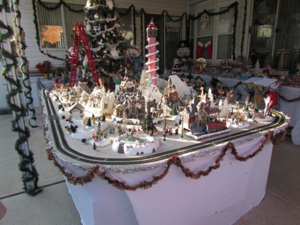 SomebodyreallylovesChristmas-2-2011-11-25-11-01.jpg