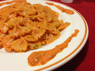 Risultati immagini per farfalle peperoni speck sugo