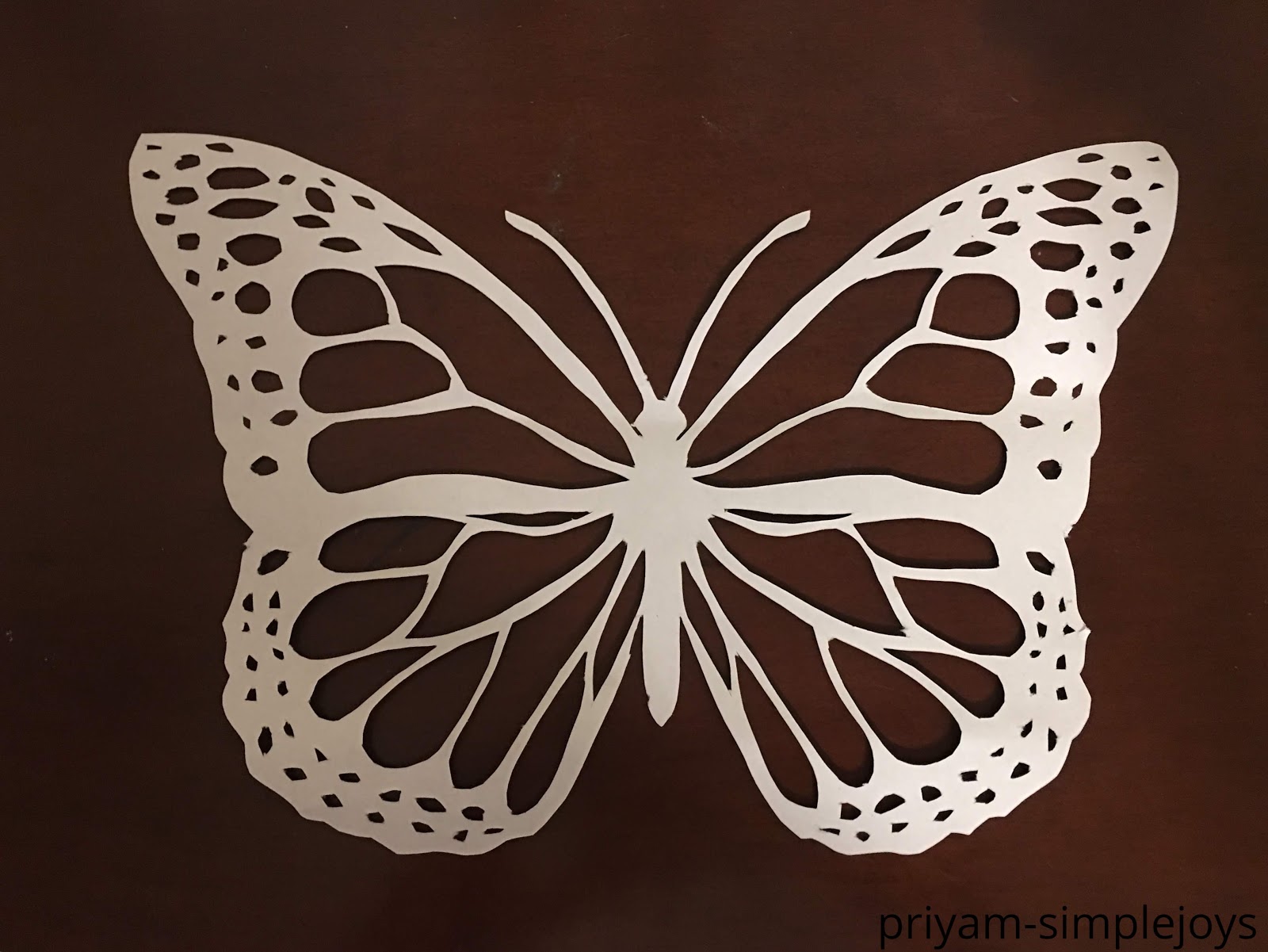 Download SimpleJoys: Paper Cut Butterfly.